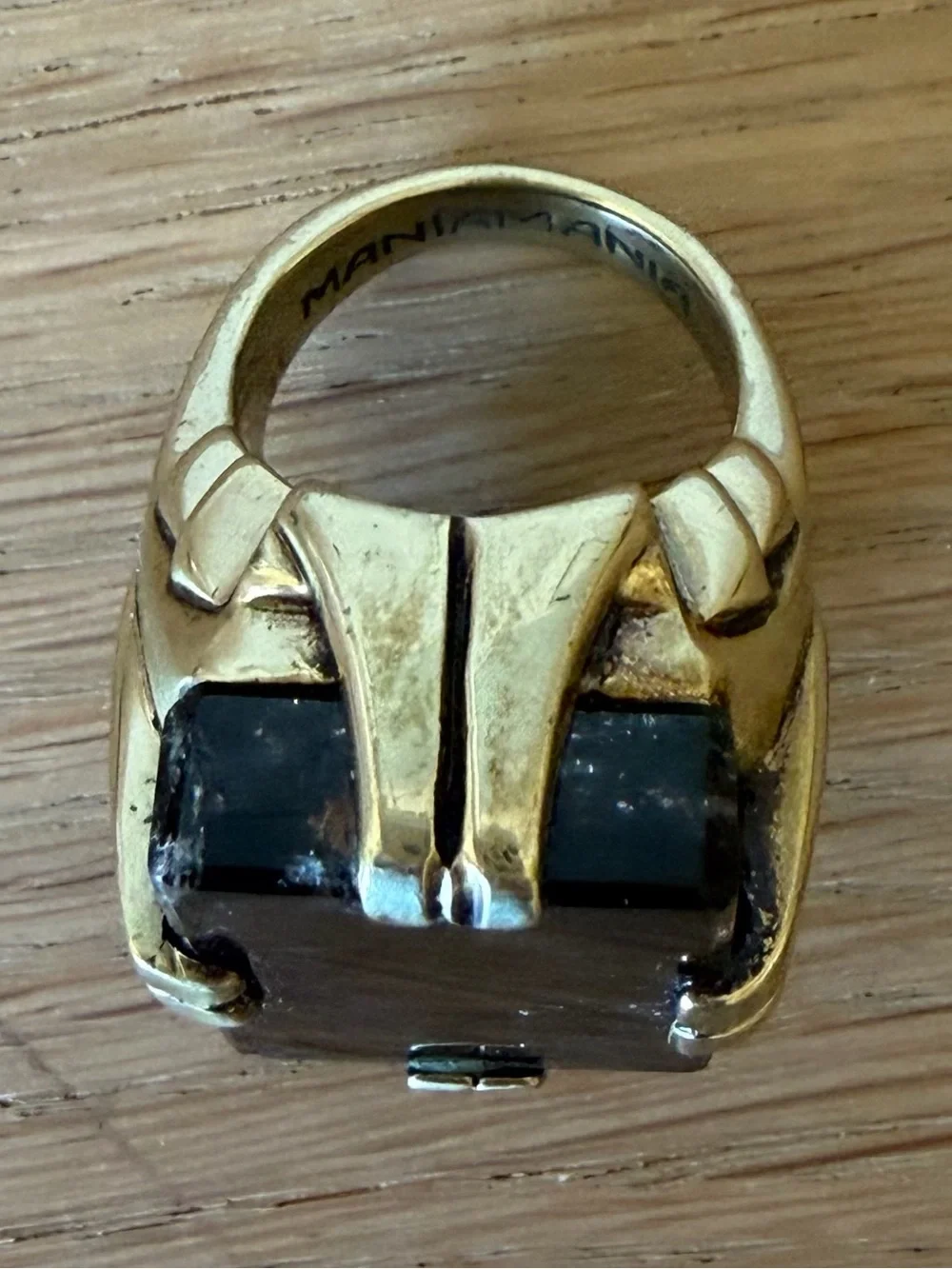 Manía manía brass Black Onyx Statement Ring